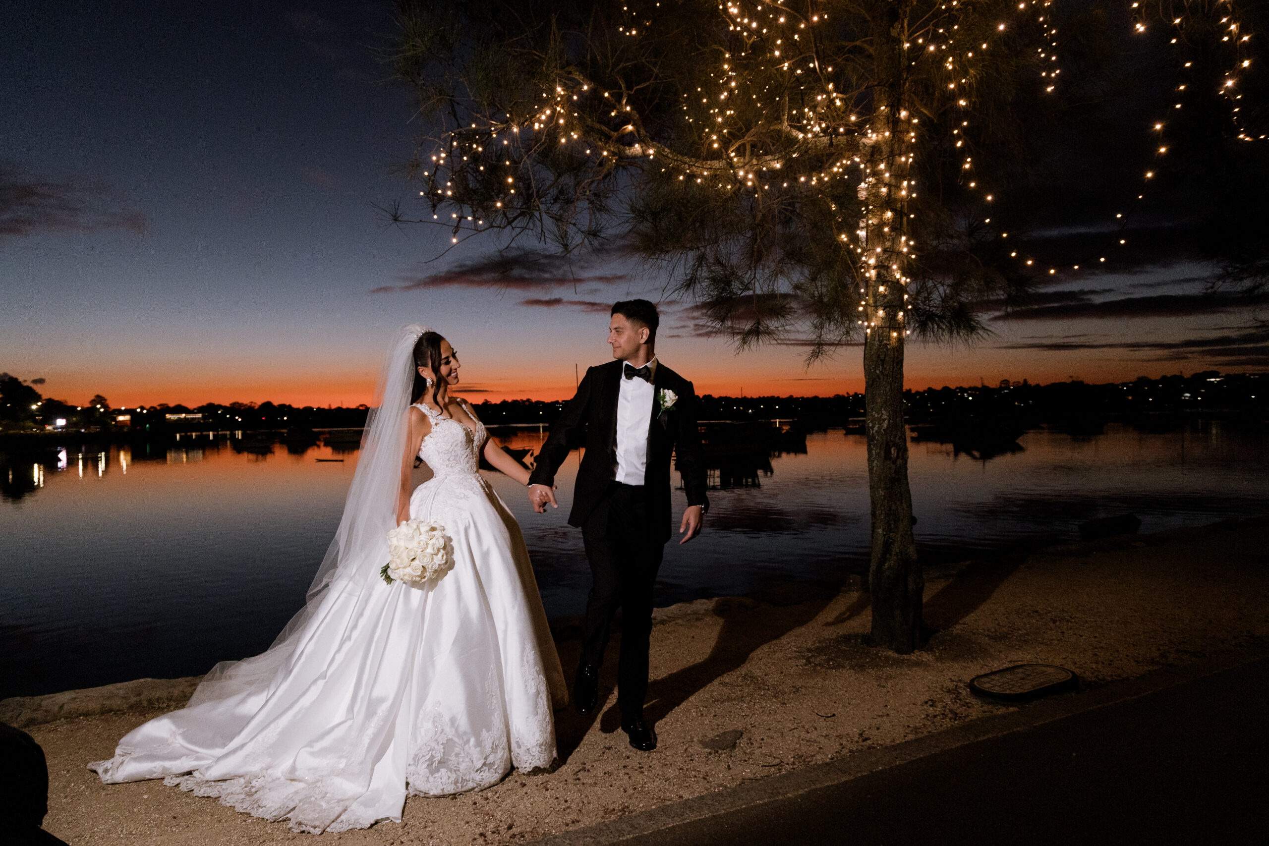 Le Montage Waterfront bride and groom