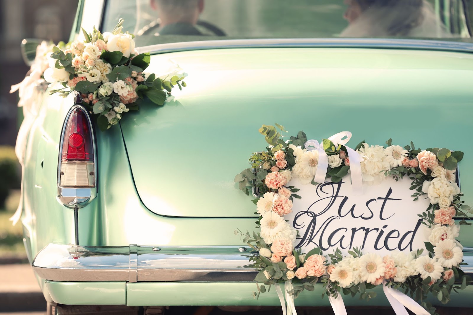 Here's Why Wedding Website Can Save You from Stress