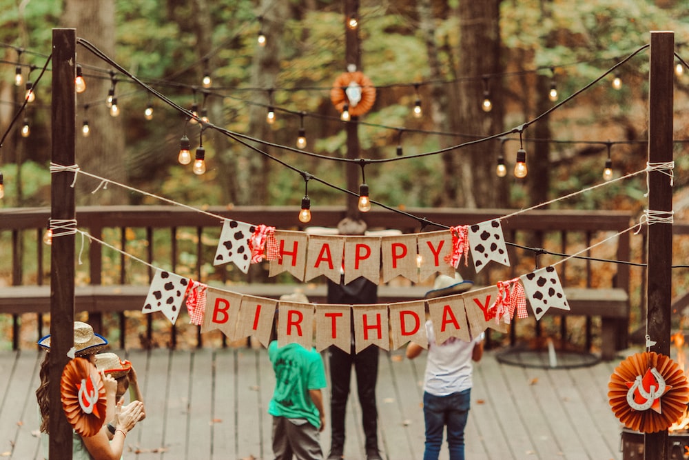 How to Plan & Celebrate Your Baby's 1st Birthday Party