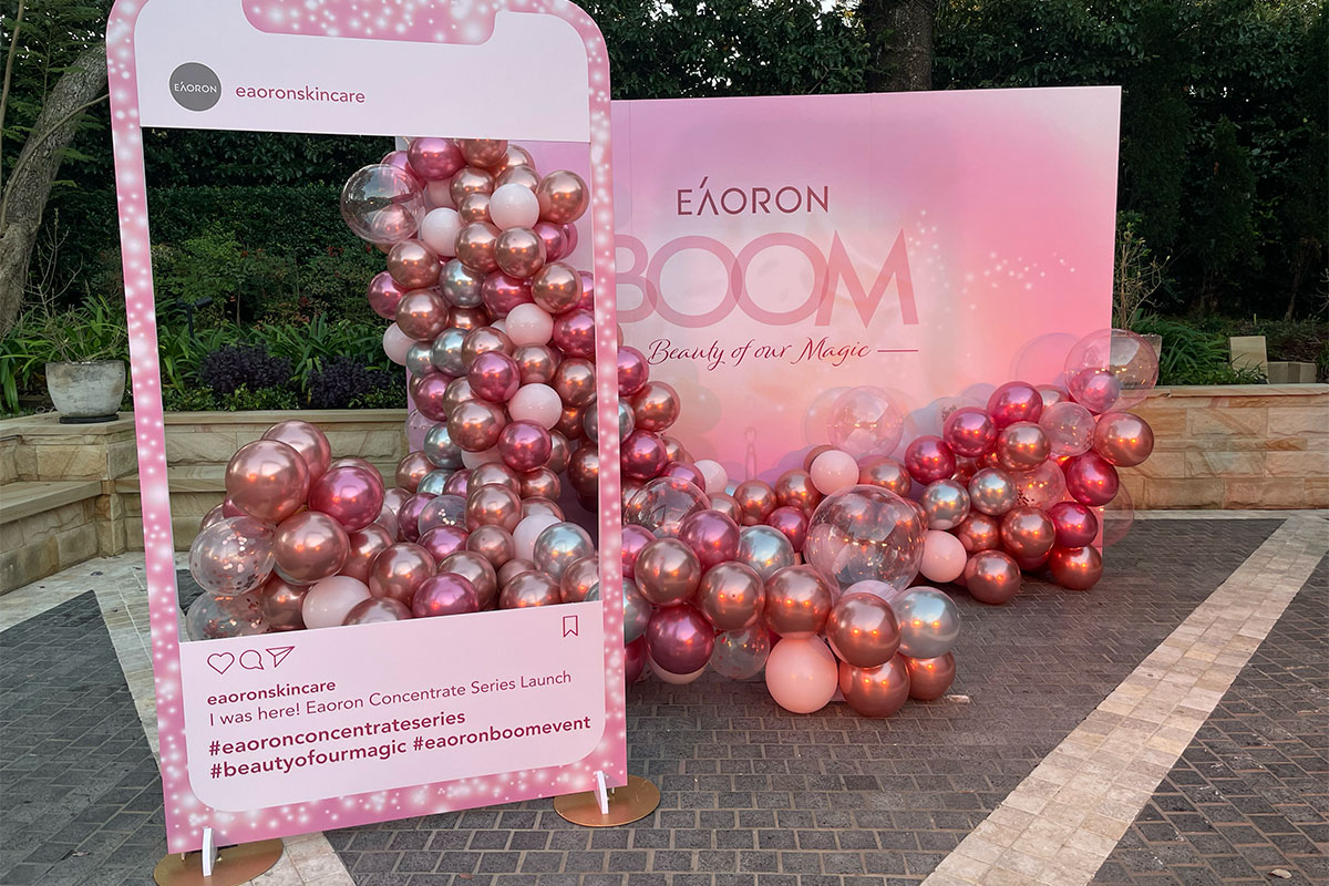 Balloons and stand for product launch