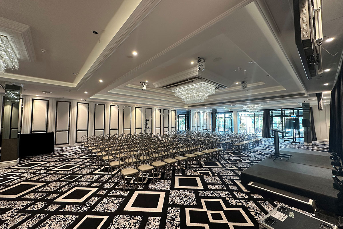 Le Montage Alexandra Lounge